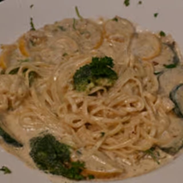 Linguine Primavera Alfredo.