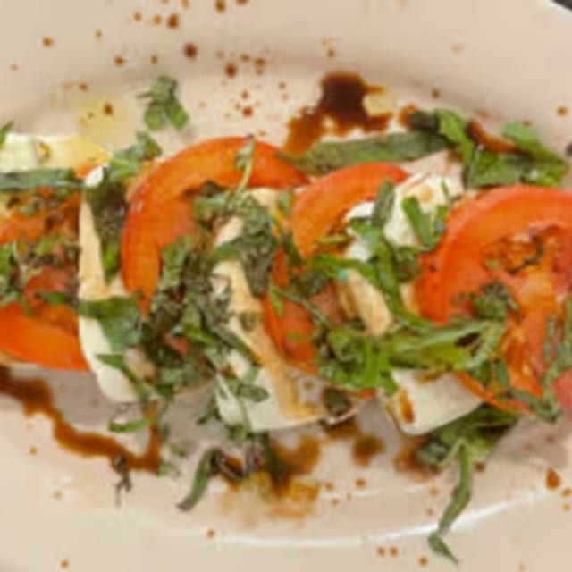 Mozzarella Caprese.